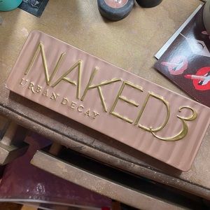 Urban Decay Naked 3